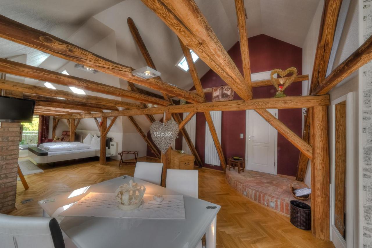 Hotel - Pension & Gaststaette "Alter Koenig" Hettstedt Esterno foto